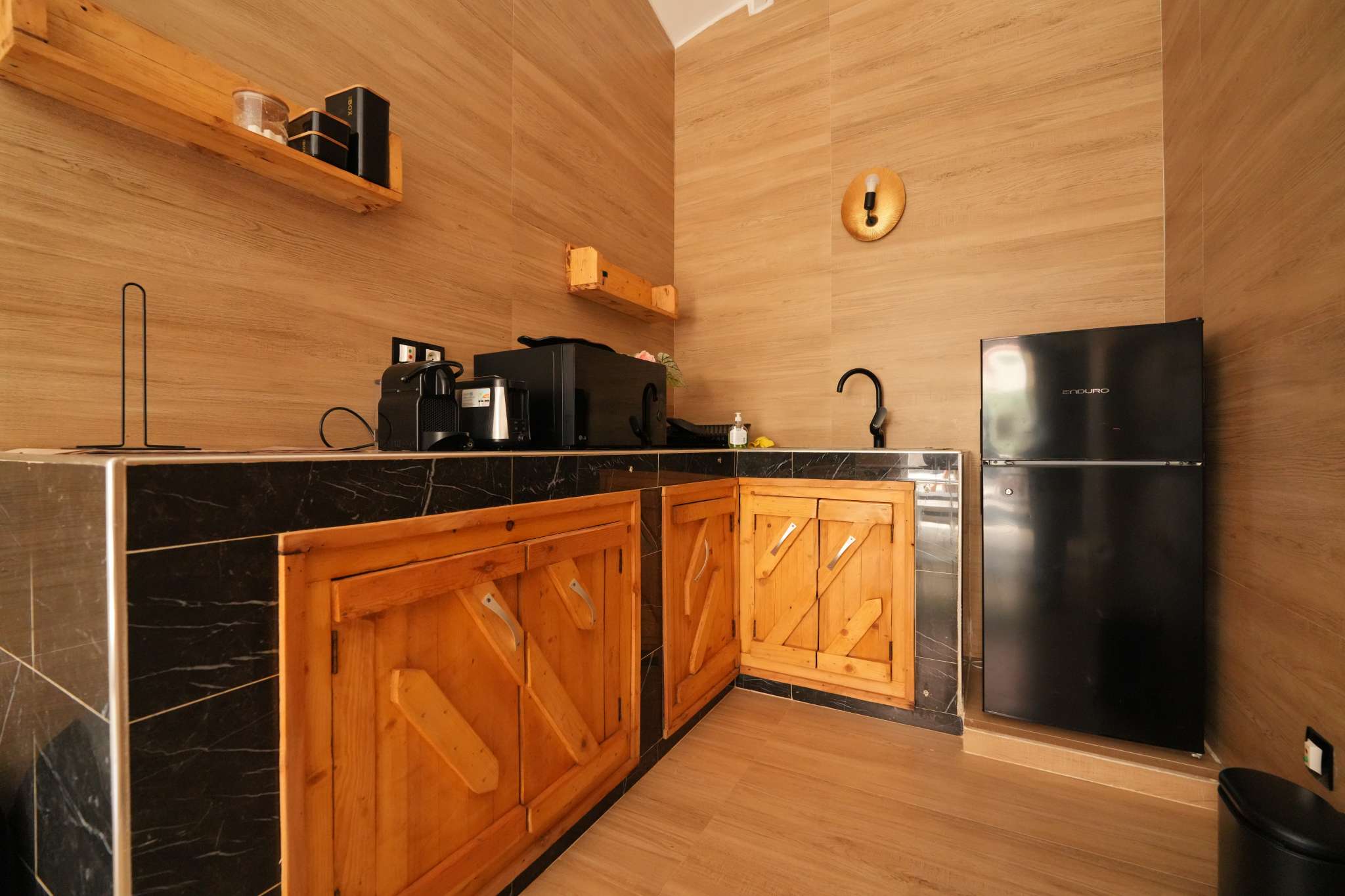 Linguère Mbacké — Kitchenette