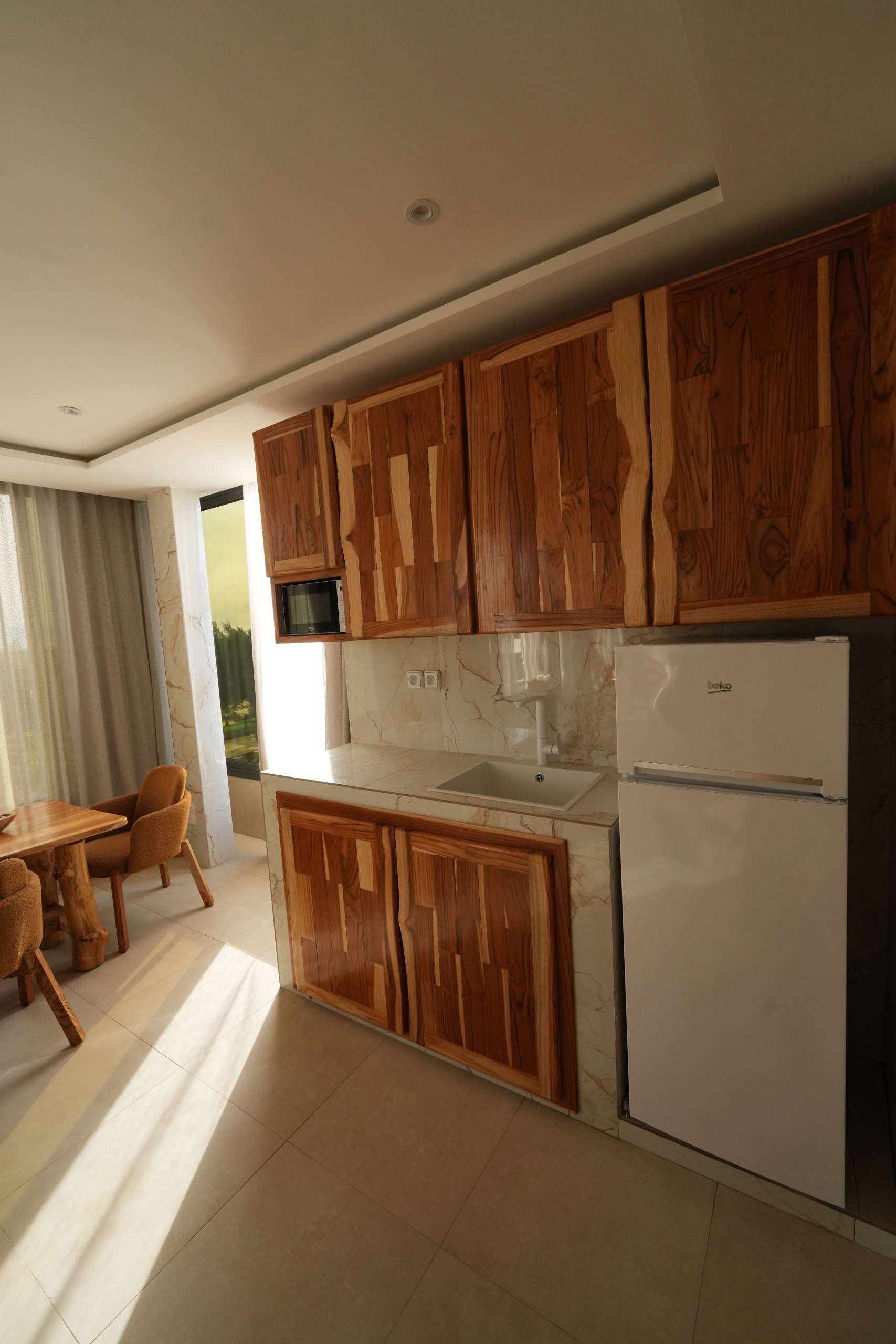 Duplex Lat Grand Fata — Kitchenette